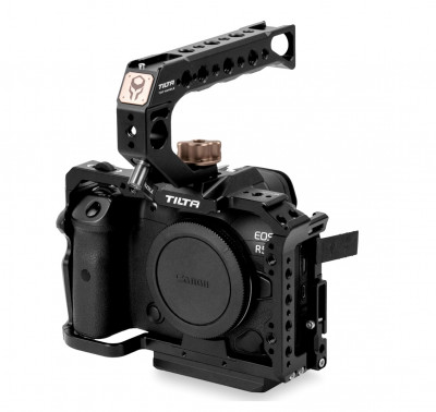 Клетка Tilta для Canon R5/R6 Kit A Чёрная  • Устройство: Canon EOS R5, Canon EOS R6 • Материал: алюминий, нержавеющая сталь • Имеет крепление: 1/4", 3/8", Cold Shoe, Rod 15mm • Быстросъёмная площадка:	Arca Swiss, Manfrotto