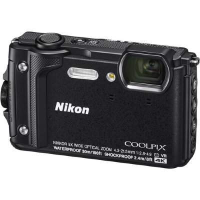 Подводный фотоаппарат Nikon Coolpix W300 Black  Подводный до 30 м. Выдержит падение с высоты 2,4 м, морозостойкий, не боится грязи. Есть Wi-Fi. Матрица 16 Мпикс, зум 5х, дисплей 3", снимает видео 4K UHD