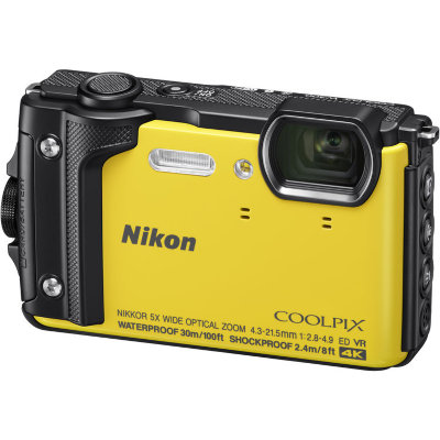 Подводный фотоаппарат Nikon Coolpix W300 Yellow  Подводный до 30 м. Выдержит падение с высоты 2,4 м, морозостойкий, не боится грязи. Есть Wi-Fi. Матрица 16 Мпикс, зум 5х, дисплей 3", снимает видео 4K UHD