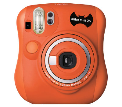Фотоаппарат моментальной печати Fujifilm Instax Mini 25 Halloween Orange  Ручное управление экспозицией • Размер фотографии 62x46 мм • Автоматическая выдержка и вспышка • Зеркальце для автопортретов • Макролинза в комплекте