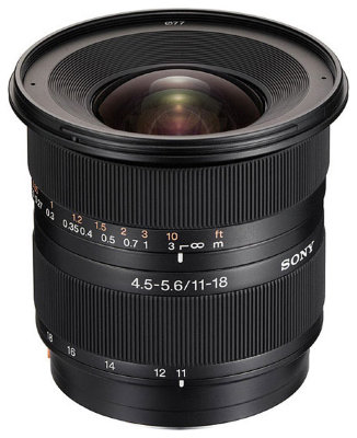 Объектив Sony DT 11-18mm f/4.5-5.6 (SAL-1118)  Широкоугольный Zoom-объектив • Крепление Minolta A • Для неполнокадровых фотоаппаратов • Автоматическая фокусировка • Вес: 360 г
