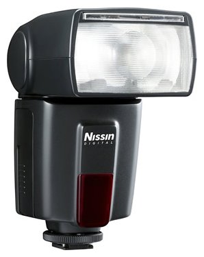 Вспышка Nissin Di-600 для Canon  Вспышка для камер Canon • Ведущее число: 44 м (ISO 100. 105 мм) • Поддержка режимов E-TTL, E-TTL II • Поворотная головка • Выбор угла освещения: ручной