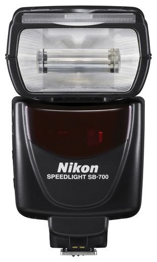 Вспышка Nikon Speedlight SB-700   Вспышка для камер Nikon • Ведущее число: 28 м (ISO 100) • Поддержка режимов i-TTL • Поворотная головка  •  Выбор угла освещения: ручной, авто • Вес: 360 г