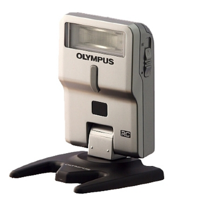 Вспышка Olympus FL-300R  Вспышка для камер Olympus • Ведущее число: 28 м (ISO 200) • Поддержка режимов TTL • Выбор угла освещения: ручной, авто