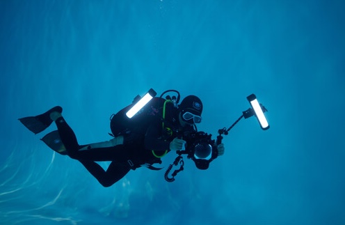 Осветитель Godox Dive Light WT60D для подводной съемки