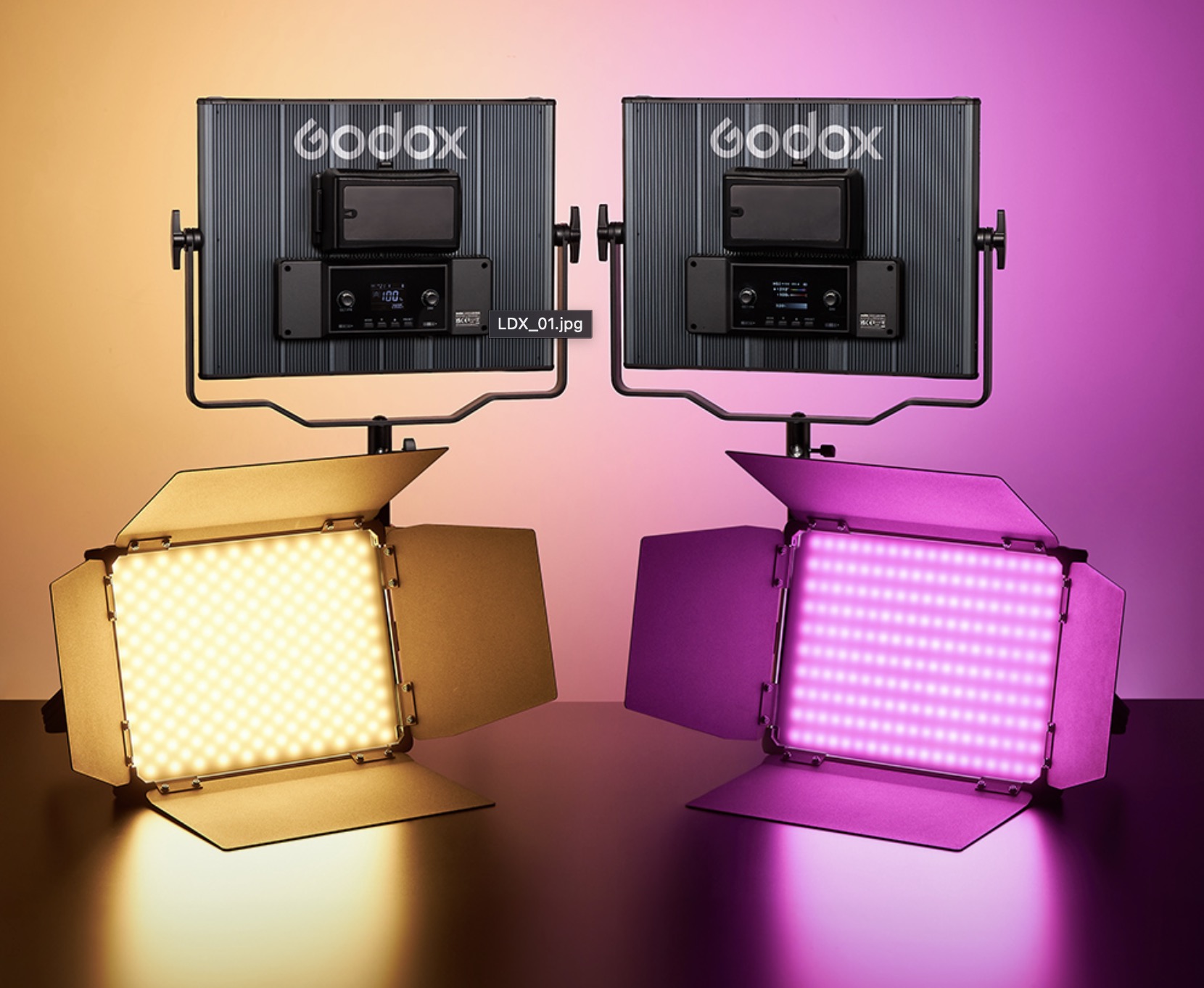 Осветитель Godox LDX100Bi