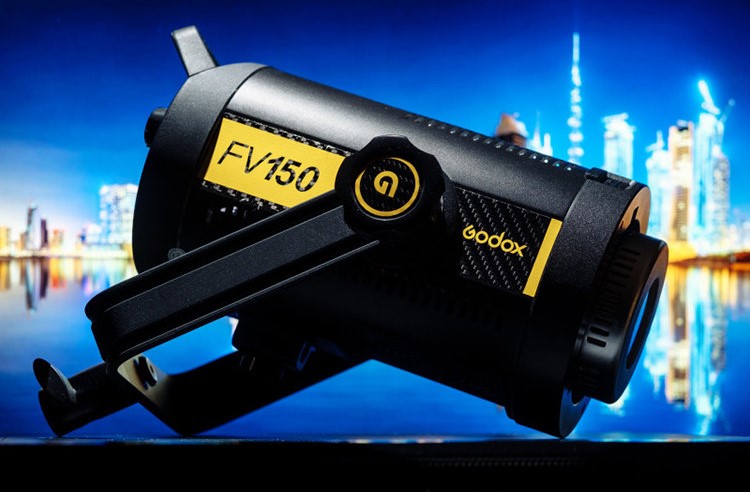 Осветитель Godox FV150 с функцией вспышки