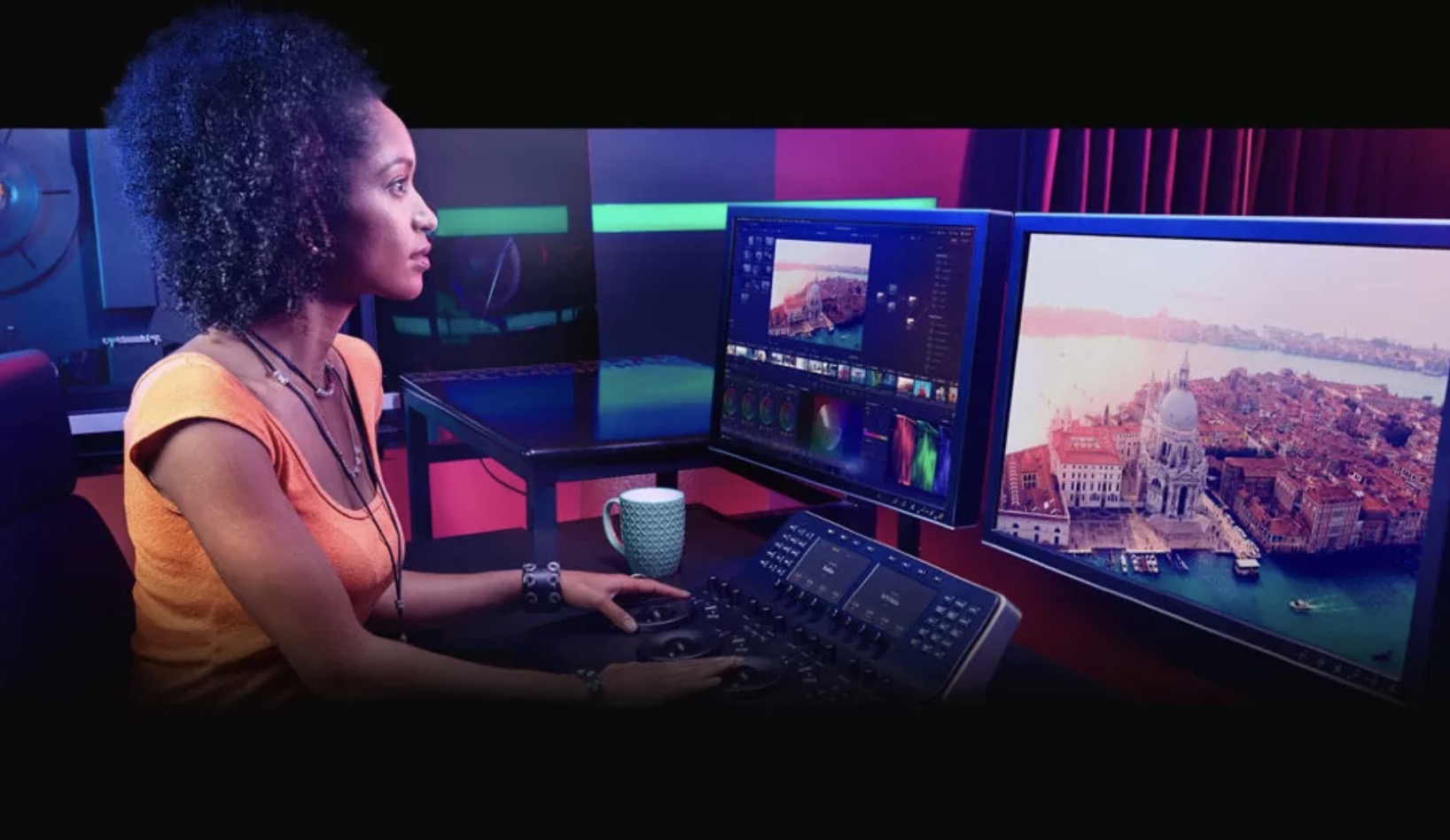 Панель управления Blackmagic DaVinci Resolve Advanced Panel