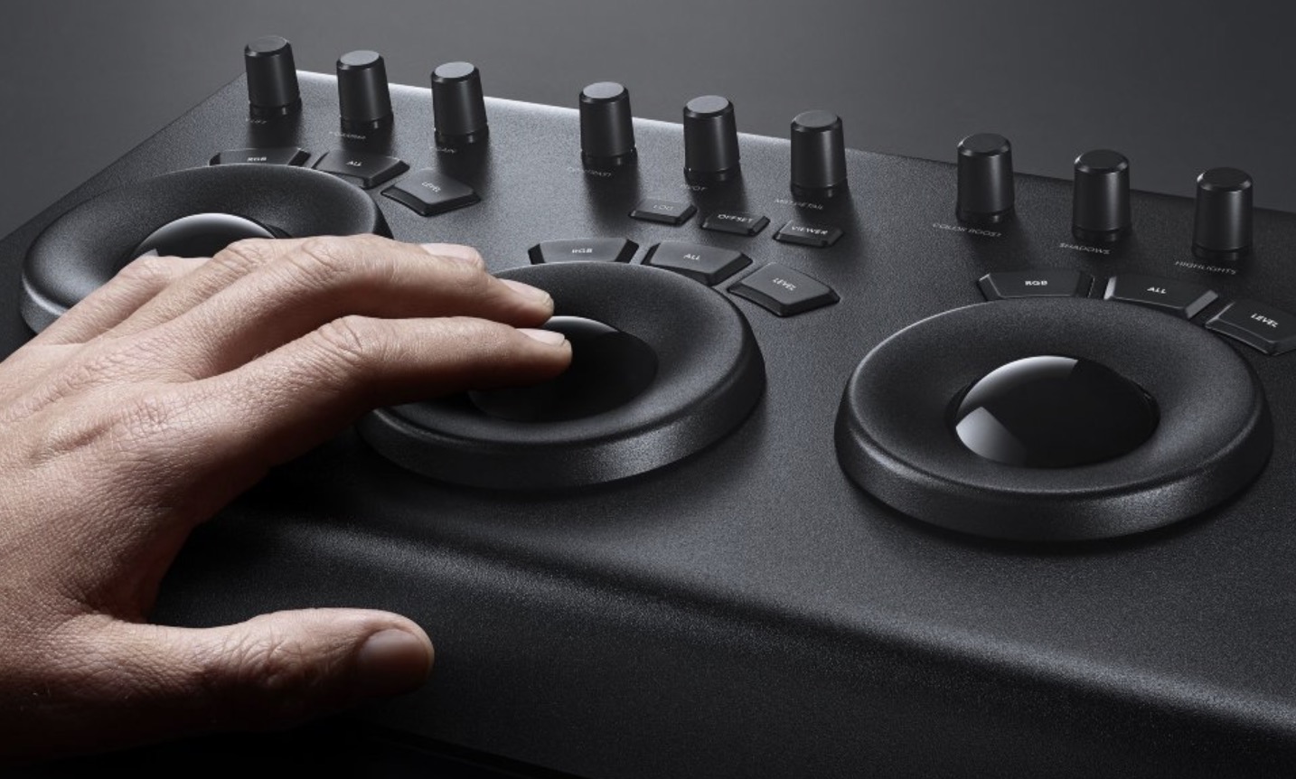 Панель управления Blackmagic DaVinci Resolve Micro Panel