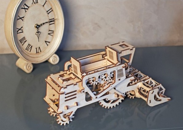 Деревянный конструктор UGears Комбайн