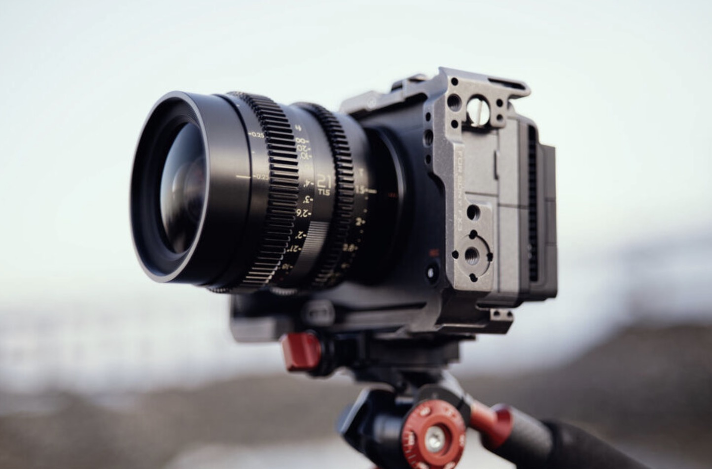 Объектив Thypoch Simera-C 75mm T1.5 FF Prime Cine M-mount