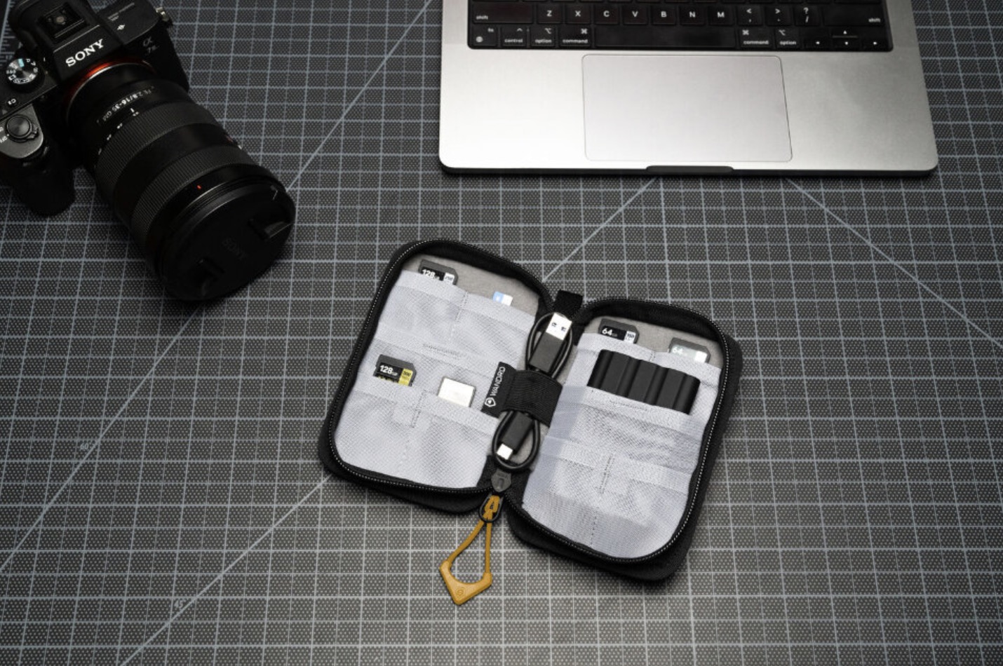 Кейс для карт памяти WANDRD Memory Card Case Жёлтый