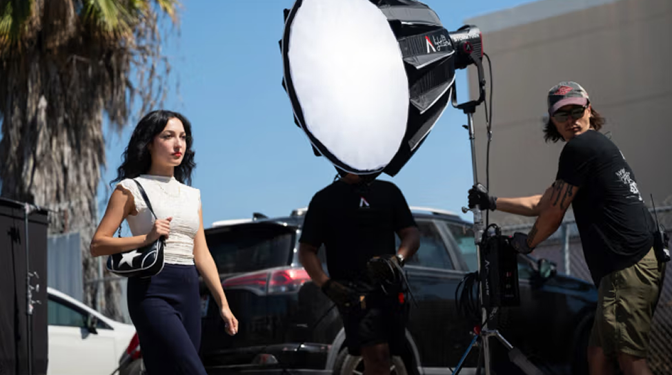 Осветитель Aputure STORM 700x