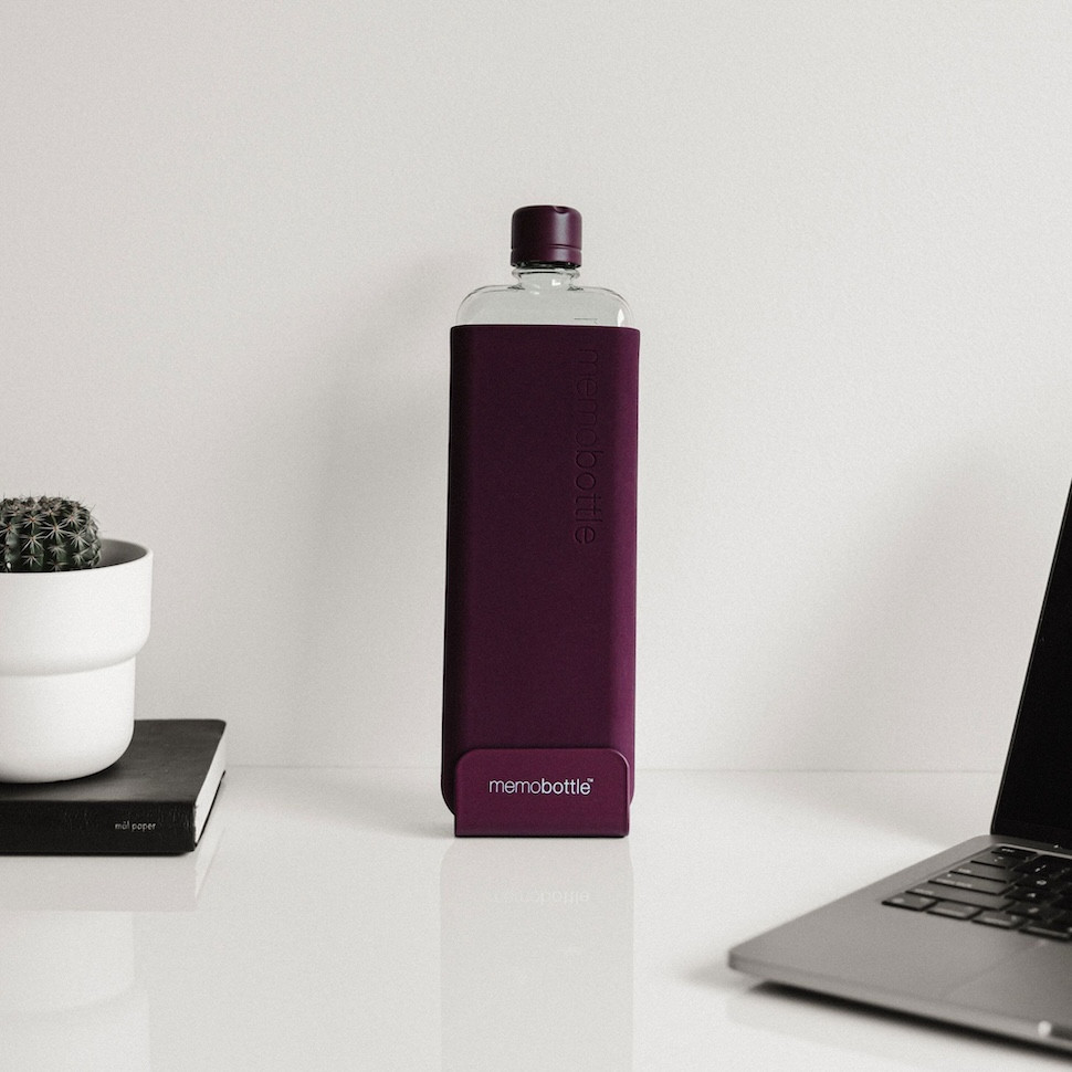 Бутылка с силиконовым чехлом Memobottle Slim, бордовый