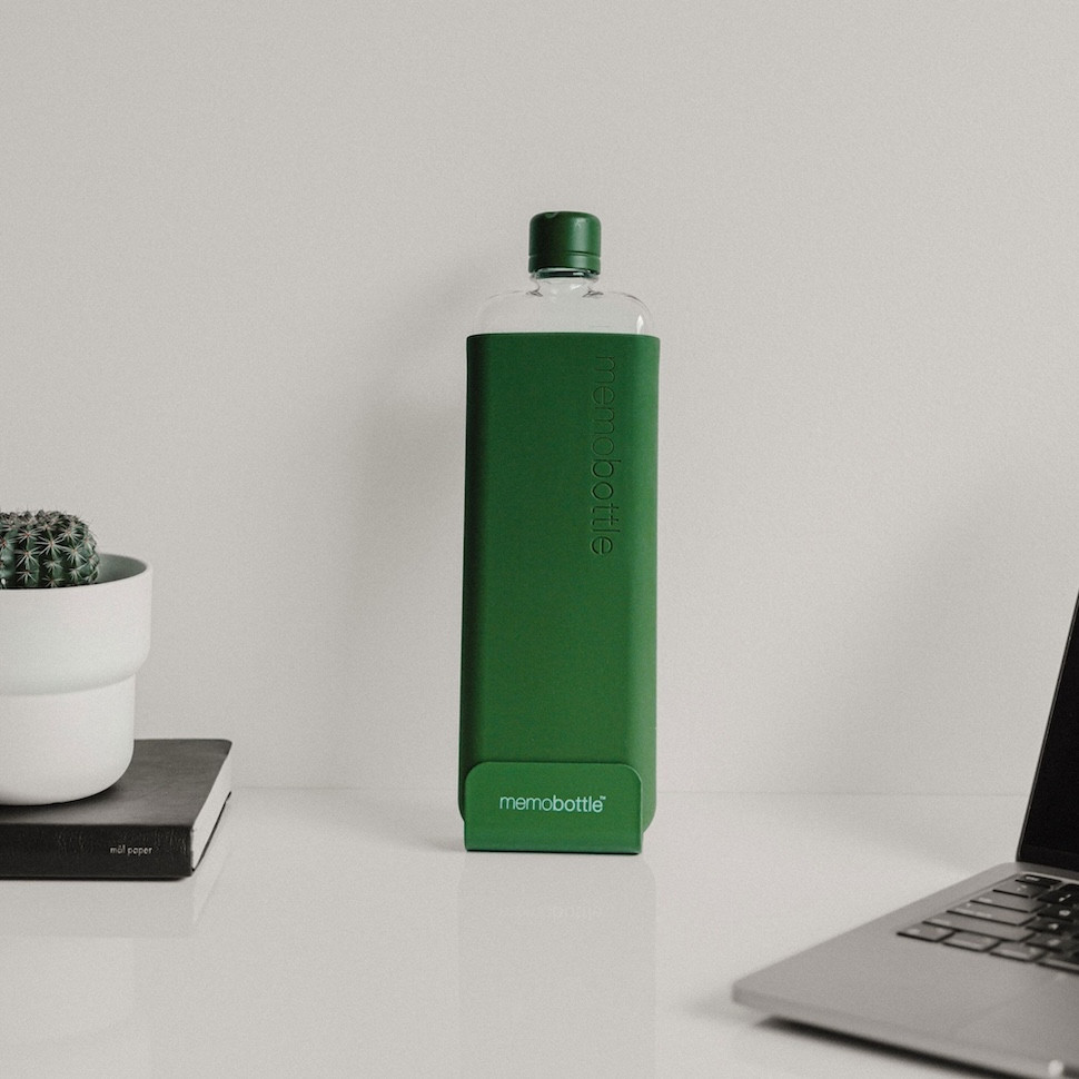 Бутылка с силиконовым чехлом Memobottle Slim, зеленый