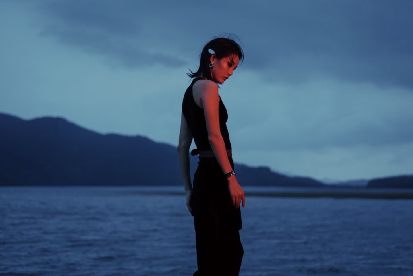 Осветитель Zhiyun MOLUS X200 RGB