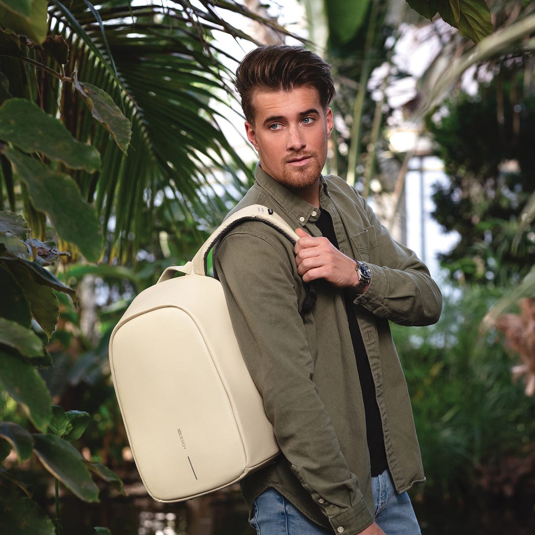 Рюкзак для ноутбука до 13,3 XD Design Bobby Hero Spring (P705.766), светло-коричневый