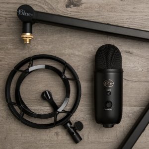 USB-микрофон Blue Microphones Yeticaster Blackout Studio