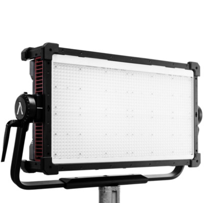 Осветитель Aputure NOVA II 2x1  LED панель • Активное охлаждение • Цветовая температура: 1800 — 20000 K • RGB режим • IP65