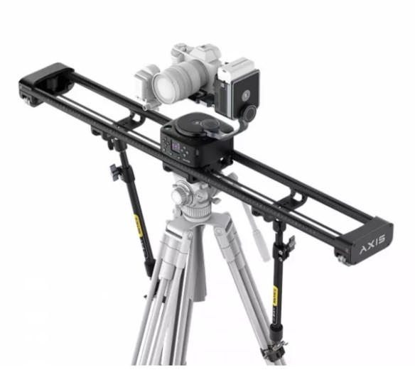 Моторизированный слайдер ZEAPON SS-E2P AXIS 100 Pro (3 оси движения)  Вертикальная нагрузка: 4 кг • Горизонтальная нагрузка: 10 кг • Запас хода: 800 мм