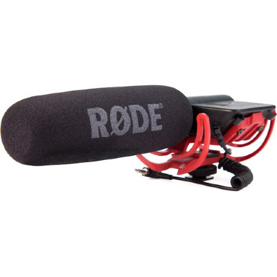 Накамерный микрофон Rode VideoMic Rycote  Питание от батареи 9 В • Выход 3.5 мм mini-jack • Прочный усиленный металлический корпус • Ветрозащита в комплекте • Встроенное накамерное крепление, 1/4" и 3/8" • Конденсаторный микрофон • Встроенное антивибрационное крепление