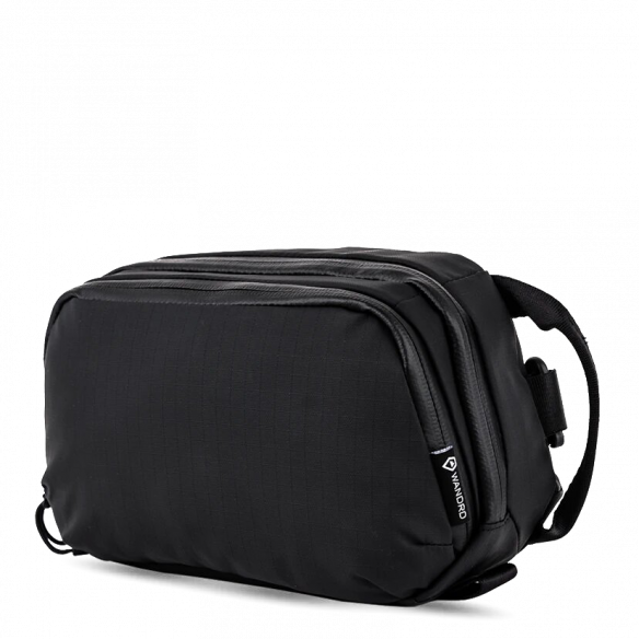 Сумка WANDRD Tech Pouch Large Чёрная  • Отлично подходит для рюкзака PRVKE • Сумка для фото- видеотехники • Нейлон • 3,5 л