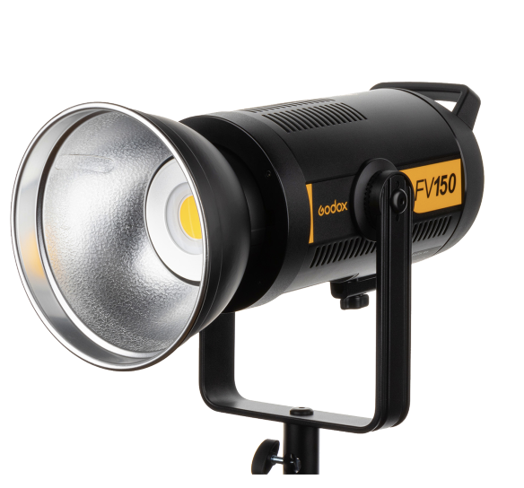 Осветитель Godox FV150 с функцией вспышки  • Мощность (макс): 150 Вт • Встроенный дисплей • Цветовая температура: 5600 K • Дистанционное управление • Функция вспышки