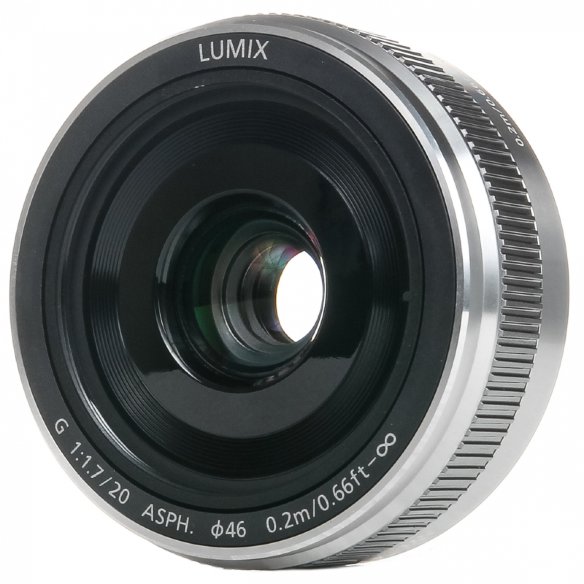 Объектив Panasonic Lumix G 20mm f/1.7 II ASPH Black (H-H020AE-K)  Оптическая схема: 7 элементов в 5 группах • Угол обзора: 57° • Максимальная диафрагма: f/1,7 • Вес: 87 г