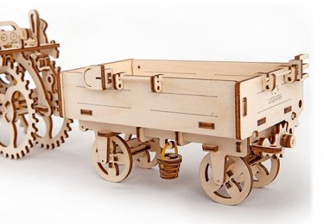 Деревянный конструктор UGears Прицеп к трактору  68 деталей в наборе • Уровень сложности - средний • Время сборки - 1-2 часа • Модель приводится в движение • Клей не требуется