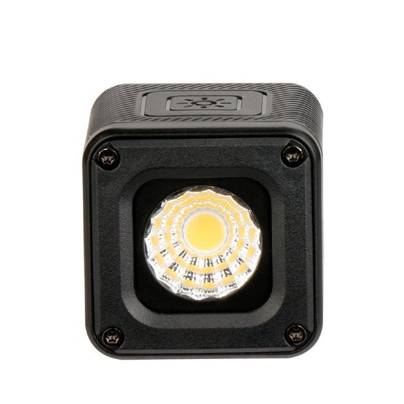 Портативная LED-подсветка Ulanzi L1 Versatile Waterproof Video Light  Универсальный LED фонарь • Компактный корпус в виде куба • Стандартное крепление 1/4" • Можно использовать под водой на глубине 10 метров