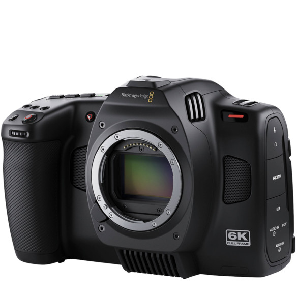 Кинокамера Blackmagic Cinema Camera 6K FullFrame  Байонет камеры L-mount (Leica) • Тип сенсора : CMOS • Тип затвора Electronic Rolling Shutter • Формат сенсора Full Frame • Разрешение матрицы 24.6 Мп • Соотношение сторон 3:2 • Байонет камеры L-mount (Leica) • ISO 400 — 3200 • Дисплей 5" (1920 x 1080) • Поддержка кодеков: Blackmagic RAW 12-Bit, H.264 • Выходы сигнала HDMI • Порты: mini Jack 3.5 мм, mini XLR, Type-C • Питание NP-F, сетевой адаптер • Сенсорный дисплей • Подключение наушников • Потребляемая мощность 30 Вт • Входное напряжение 12 - 20 В