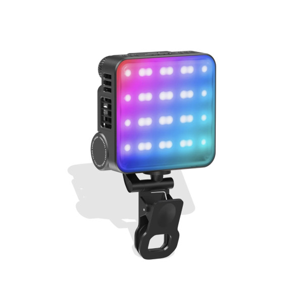 Осветитель Zhiyun Cinepeer CM15  Мощность, Вт 20 • Емкость встроенного аккумулятора: 2600 мАч • Потребляемая мощность: 15 Вт • Диапазон цветовой температуры: 2500 ~ 10000K • Время автономной работы: 35 мин • Крепление насадок магнитное • Возможности регулировки: яркость, цветовая температура