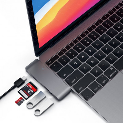 USB-хаб Satechi Type-C USB 3.0 Passthrough Hub Space Grey для Macbook 12&quot;  5 портов: USB Type-C, SD, microSD, 2xUSB 3.0. Прочный алюминиевый корпус.