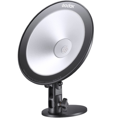 Осветитель Godox CL10 для видеосъемки   • Вид осветителя:	LED панель • Мощность (макс): 10 Вт • Питание: сетевой адаптер • Дополнительные функции: дистанционное управление, управление через приложение
