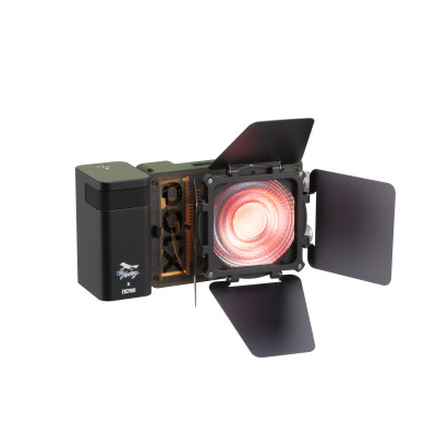 Осветитель Zhiyun MOLUS X100RGB COB Light PRO  Вид осветителя моноблок • Байонет насадки байонет ZY/Bowens • Мощность (макс) 100 Вт • Диапазон цветовой температуры 2700 — 10000 K • RGB режим  • Возможности регулировки: яркость, цветовая температура, цвет • Беспроводное управление Bluetooth • Питание: съемный аккумулятор/от сети/USB • Поддержка USB-PD
