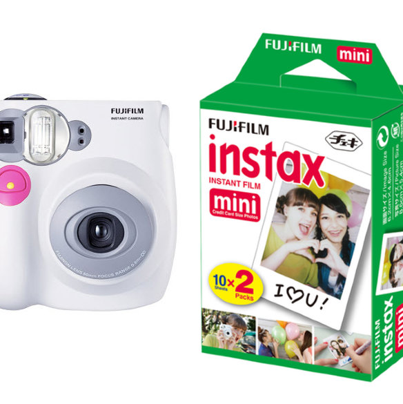 Картридж (кассета) FujiFilm Instax Mini Glossy 20 фото для Instax Mini 7S  Набор на 20 кадров • размер фотографии: 86 x 54 мм • Для Fujifilm Instax серии Mini и Polaroid Pic 300