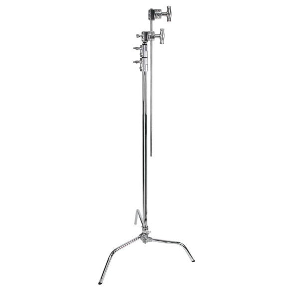 Стойка со штангой KUPO CS-40MK MASTER C-STAND GRIP ARM  2 колена, 3 секции • Диаметр колонны: 35 мм, 30 мм, 25 мм • Материал: Хромированная сталь • Максимальная нагрузка: 10 кг • Размах треноги: 95 см • Диаметр ног: 25 мм • Тип крепления: Приваренный штифт 5/8" (16 мм) Baby • В комплекте удлинительная штанга KCP-241 и головка KCP-200