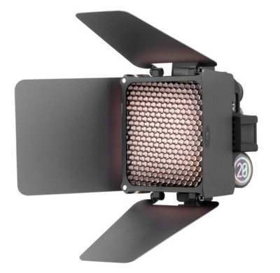 Осветитель светодиодный Zhiyun FIVERAY M20 Combo (PLM104 - C040034ABR2)  Вид осветителя моноблок • Мощность, Вт 20 • Количество светодиодов 40 • Диапазон цветовой температуры 2700 — 6500 K • Встроенный аккумулятор • Поддержка USB-PD • Возможности регулировки яркость, цветовая температура • Крепление насадок магнитное