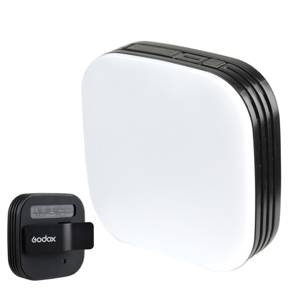 Осветитель Godox LEDM32 для смартфонов  Вид осветителя: LED-панель • Мощность 1,4 Вт • Цветовая температура	5200К±300К • Подходит для съемки селфи • Легкое управление